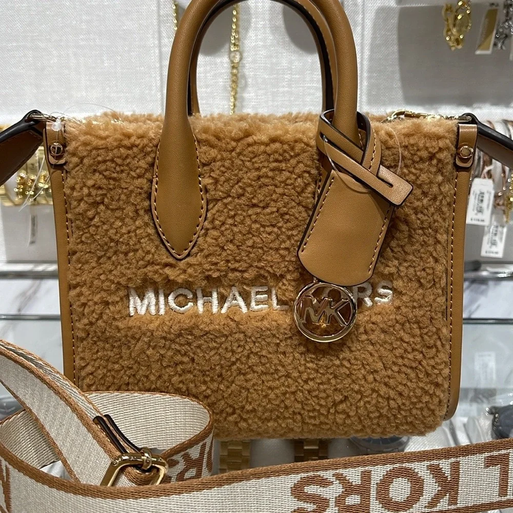 Michael Kors Mirella Extra-Small Sherpa XS SHOPPER XBODY
SHEARLING Crossbody - Picture 15 of 16